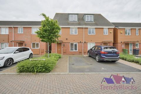 8 Tyndal Way, Dartford, DA1 5SQ
