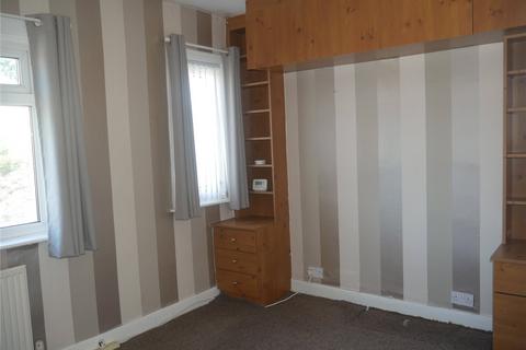 2 bedroom terraced house to rent, Kilroyd Avenue, Cleckheaton, West Yorkshire, BD19