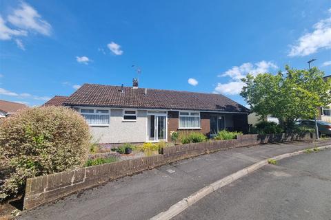 3 bedroom detached bungalow to rent, The Oaks, Winford
