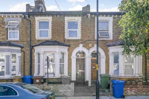 1 bedroom apartment for sale, Ulverscroft Road, London