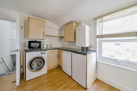 1 bedroom apartment for sale, Ulverscroft Road, London