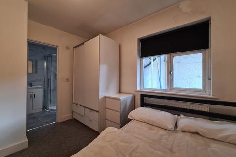 undefined, Golders Green Road, Golders Green, London, NW11