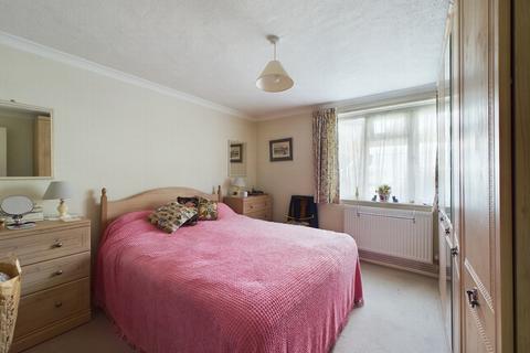 2 bedroom flat for sale, Church Road, Haywards Heath, RH16