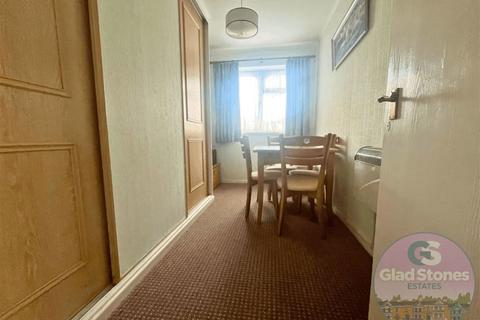 2 bedroom flat for sale, Vaughan Close, Plymouth, Devon, PL2 3QP