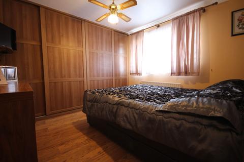 32 Craydene Road, Erith, DA8 2HR