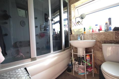 32 Craydene Road, Erith, DA8 2HR