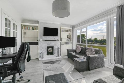 2 bedroom apartment for sale, Butts Crescent, Hanworth, Feltham, TW13