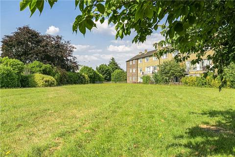 2 bedroom apartment for sale, Butts Crescent, Hanworth, Feltham, TW13