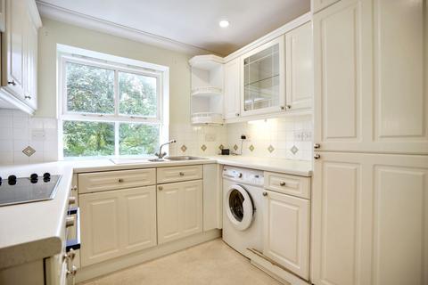 2 bedroom flat for sale, River Bank Close, Maidstone, ME15