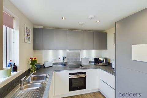 1 bedroom apartment for sale, Augustine Apartments, Hawker Drive, Addlestone, Surrey, KT15