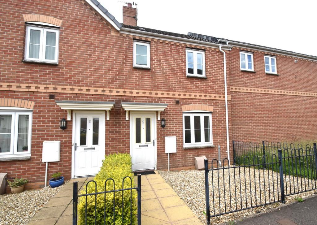 Fairfax Drive, Cullompton, Devon, EX15 2 bed terraced house £895 pcm