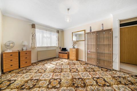 1 bedroom apartment for sale, Chatsworth Place, Mitcham CR4