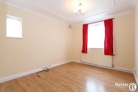 3 bedroom semi-detached house to rent, Craigweil Drive, Stanmore, HA7