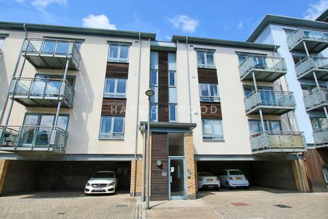 2 bedroom apartment to rent, Quayside Drive, Colchester, Essex, CO2