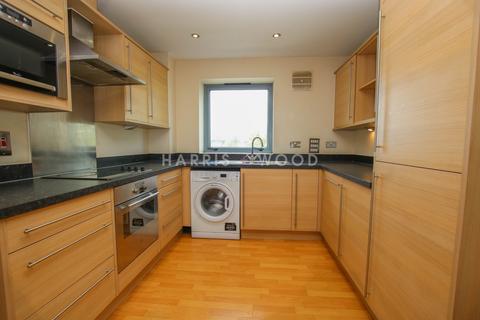 2 bedroom apartment to rent, Quayside Drive, Colchester, Essex, CO2