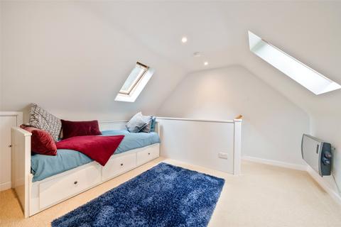 Maisonette to rent, Jubilee Road, Wokingham RG40