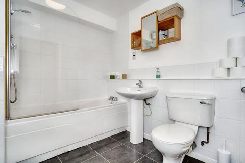 93b/2 Albert Street, Edinburgh, EH7 5LY