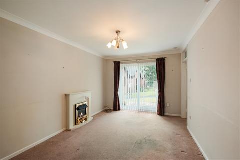 2 bedroom detached bungalow for sale, Stonehouse Close, Headless Cross, Redditch B97 4LF