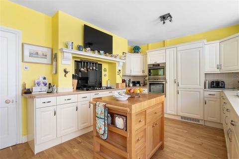 4 bedroom detached house for sale, Beech Avenue, Worcester