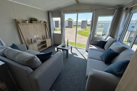 2 bedroom static caravan for sale, Pakefield Holiday Park