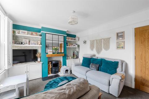3 bedroom terraced house for sale, Salisbury Road, Godstone, Surrey, RH9