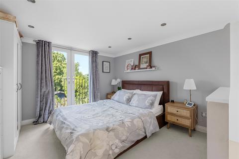 45 Salisbury Road, Godstone, RH9 8AA