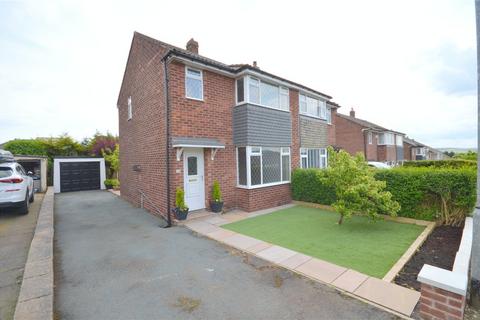 3 bedroom semi-detached house for sale, Robin Royd Drive, Mirfield, West Yorkshire, WF14