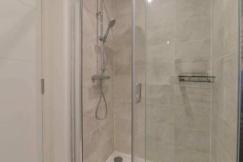 MFL7230103 501.jpg