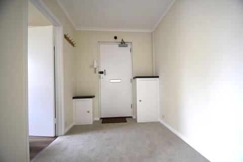 2 bedroom flat to rent, Sandown Road, Sandown PO36