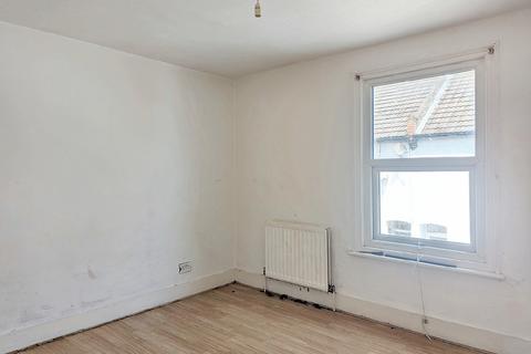 2 bedroom terraced house for sale, 75 Salisbury Road, Chatham