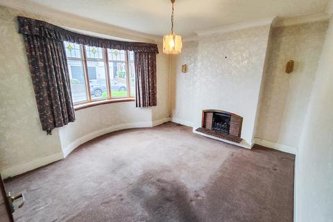 3 bedroom semi-detached house for sale, 6 Wrens Avenue, Tipton