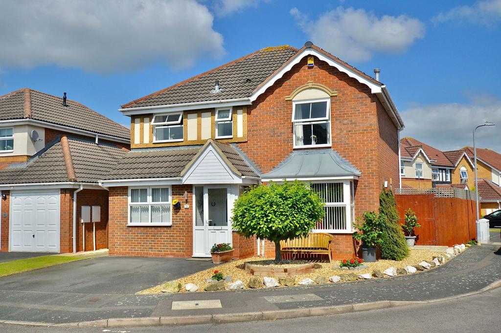 The Heathers Evesham WR11 2PE 5 bed detached house for sale £385,000