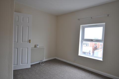 1 bedroom flat to rent, High Street, Stonehouse, Glos, GL10