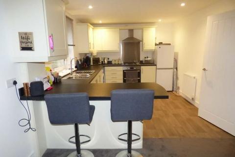 2 bedroom end of terrace house to rent, Alm Place, Portland DT5