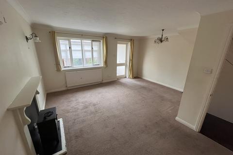 3 bedroom terraced house to rent, Park Road, New Milton, Hampshire, BH25