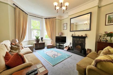 4 bedroom house for sale, 13 Queens Terrace, Douglas, IM1 4BZ