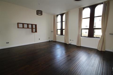 2 bedroom apartment to rent, Commercial Street, Leeds