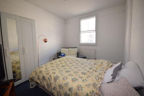 3 bedroom flat to rent, Boutport Street, Barnstaple, EX31
