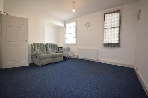 3 bedroom flat to rent, Boutport Street, Barnstaple, EX31