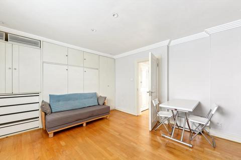 Studio to rent, Kings Road, London, SW3