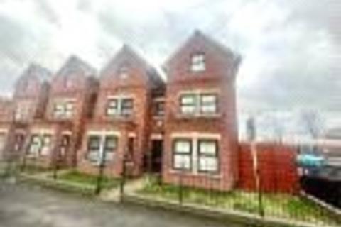 4 bedroom end of terrace house to rent, Ashton-Under-Lyne OL6