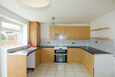 2 bedroom terraced house to rent, Briardene, Burnopfield