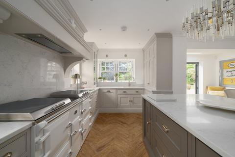Monkhams Friars Close, Shenfield, Brentwood, CM15 8HX