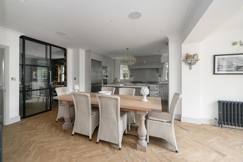 Monkhams Friars Close, Shenfield, Brentwood, CM15 8HX