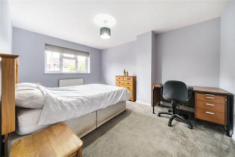 47 Oak Road, Caterham, CR3 5TT