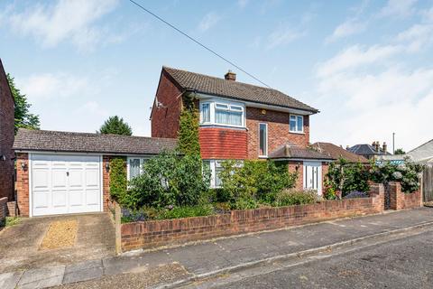 3 bedroom detached house for sale, Garden Close, Ashford, TW15