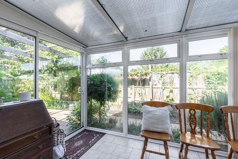 2 Garden Close, Ashford, TW15 1LH