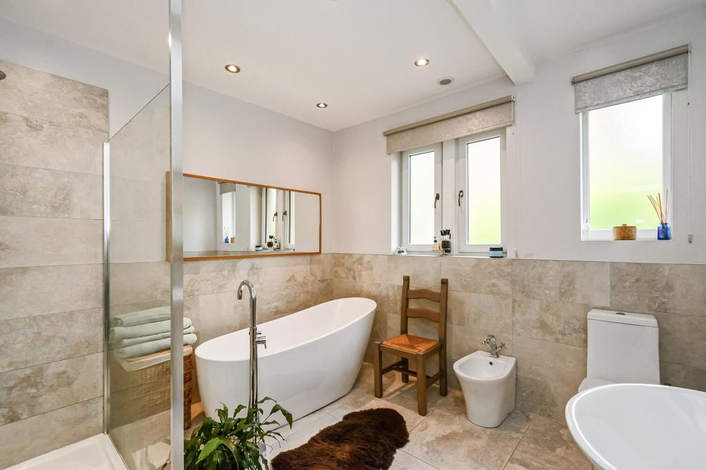 Ground floor bathroom