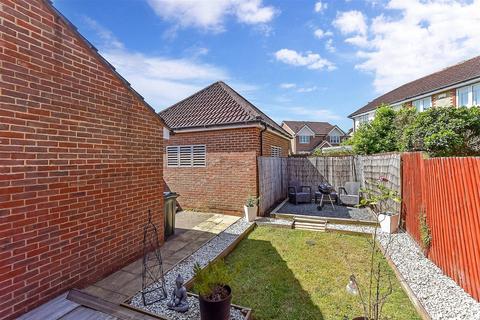 3 bedroom semi-detached house for sale, Manor House Drive, Kingsnorth, Ashford, Kent