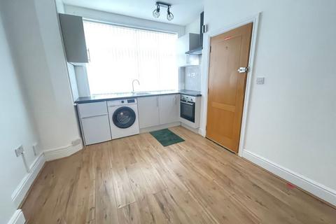 Studio to rent, 100 Bridge Lane, London NW11